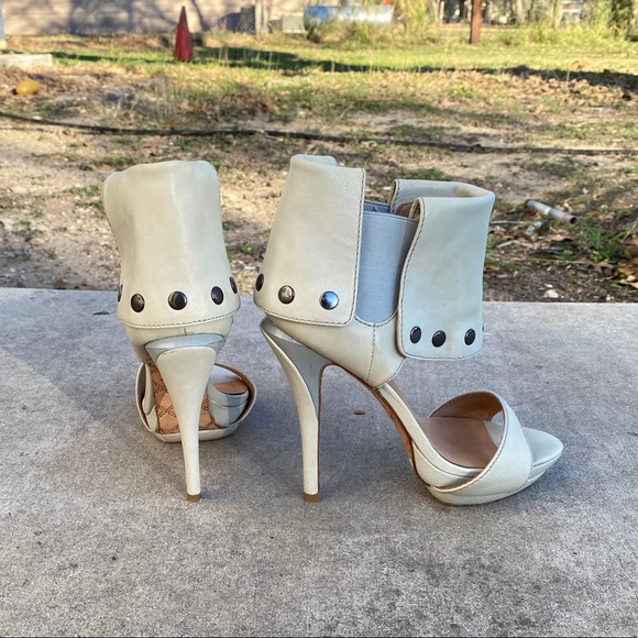 Gwen Stefani L.A.M.B. heels - Picture 2 of 3